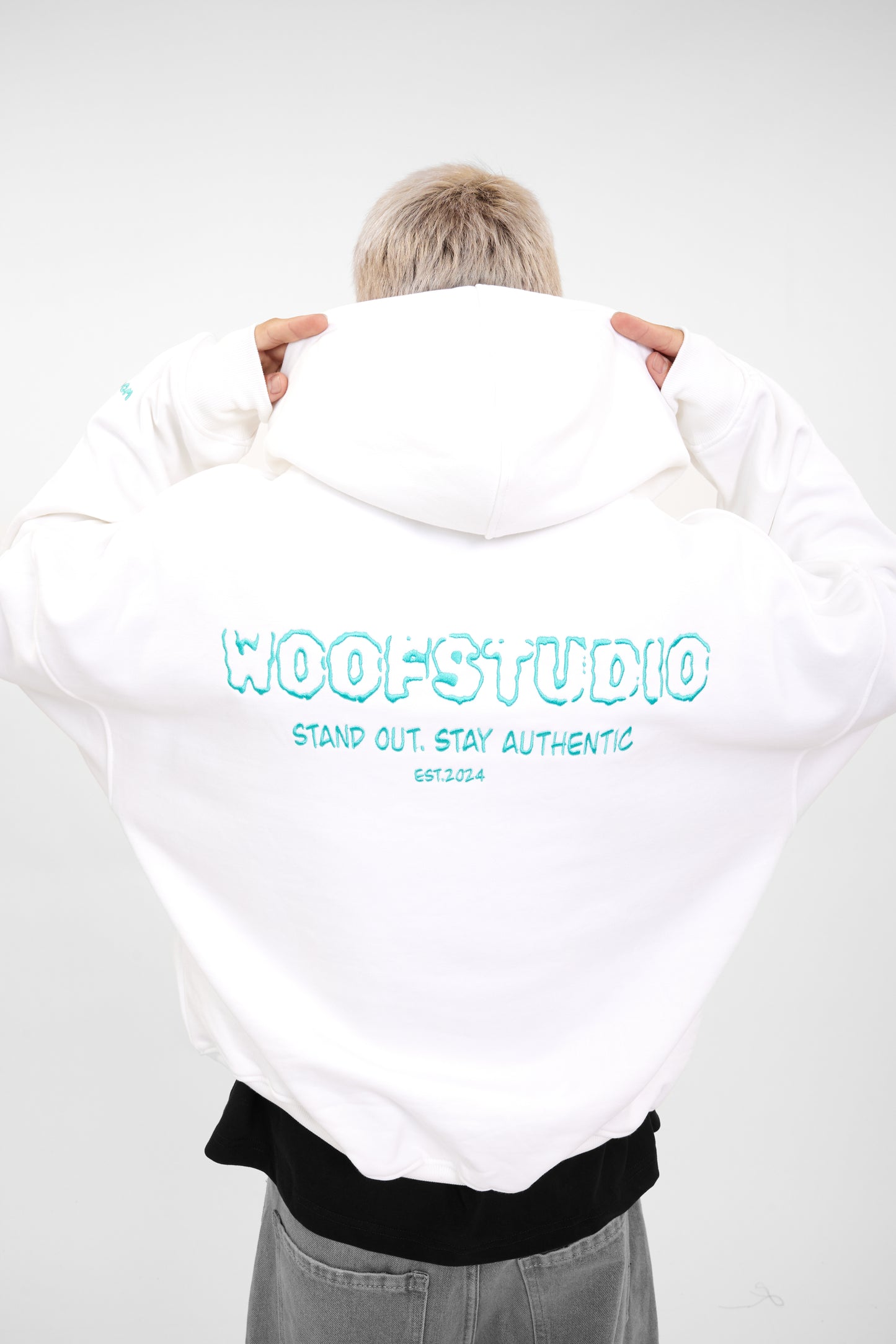 Áo hoodie logo Woofy